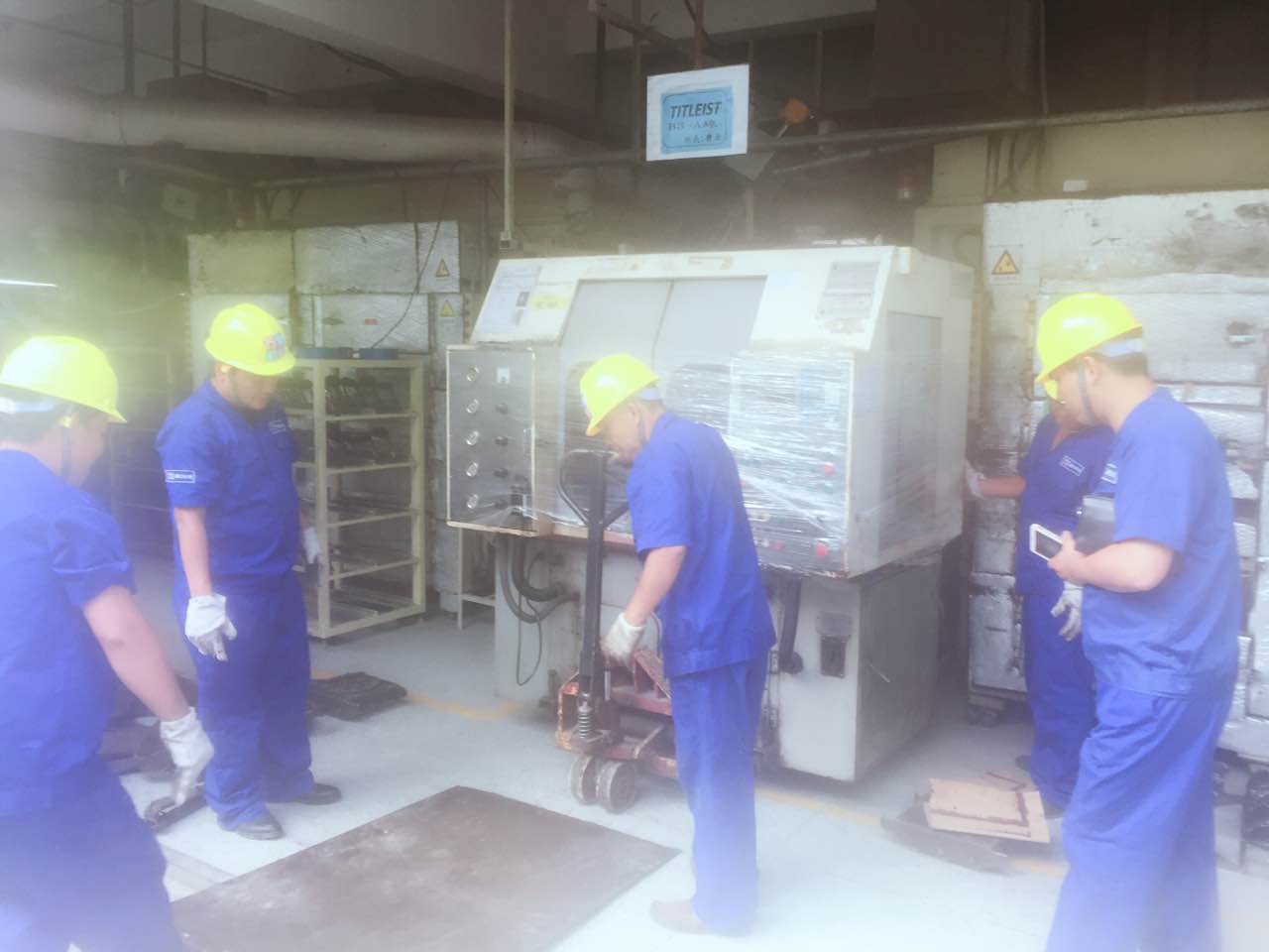 深圳搬家公司搬家一般派几个搬家师傅？