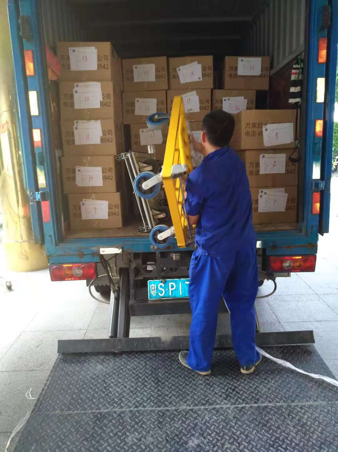  在深圳搬家怎么办，w66搬家公司告诉你！